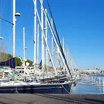 Feriehus Marina Lairan Vue Sur L'eau Et Les Bateaux De Port Camargue