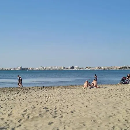 Marina Lairan Vue Sur L'eau Et Les Bateaux De Port Camargue 2etoiles F Holiday home *