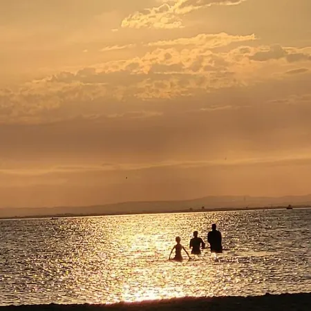 Prázdninový dům Marina Lairan Vue Sur L'eau Et Les Bateaux De Port Camargue Le Grau-du-Roi