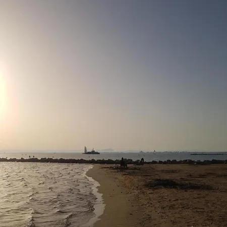 Prázdninový dům Marina Lairan Vue Sur L'eau Et Les Bateaux De Port Camargue *