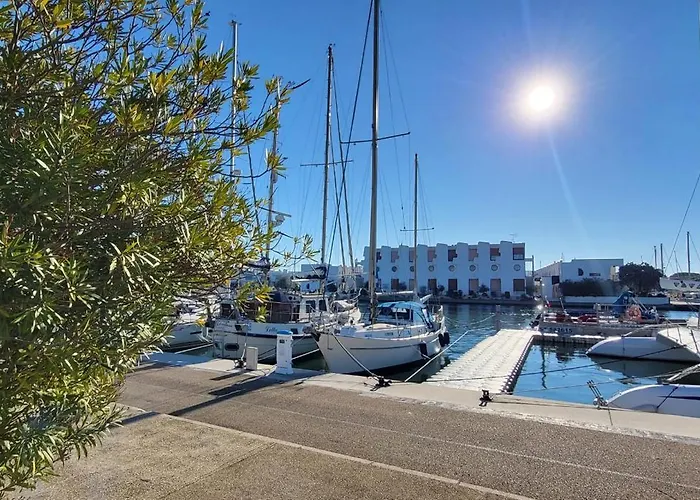 Nyaraló Marina Lairan Vue Sur L'eau Et Les Bateaux De Port Camargue *